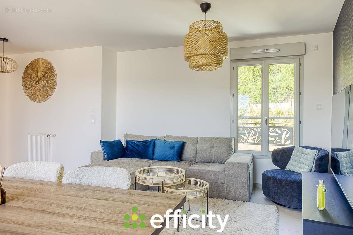 Appartement à TOUSSIEU