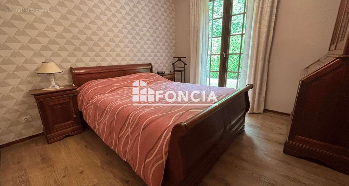 Maison à LA QUEUE-EN-BRIE