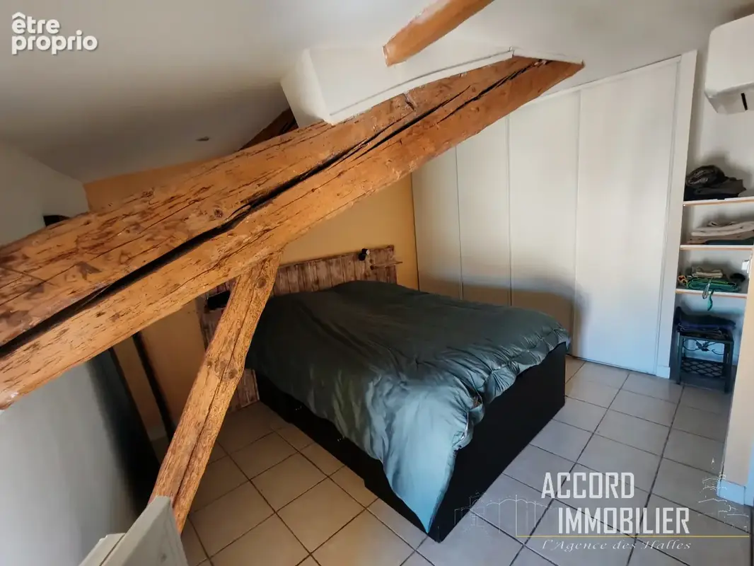 Colombiers ! Maison de village de 154m2 avec terrasse,  garage et studio indépendant - photo 9