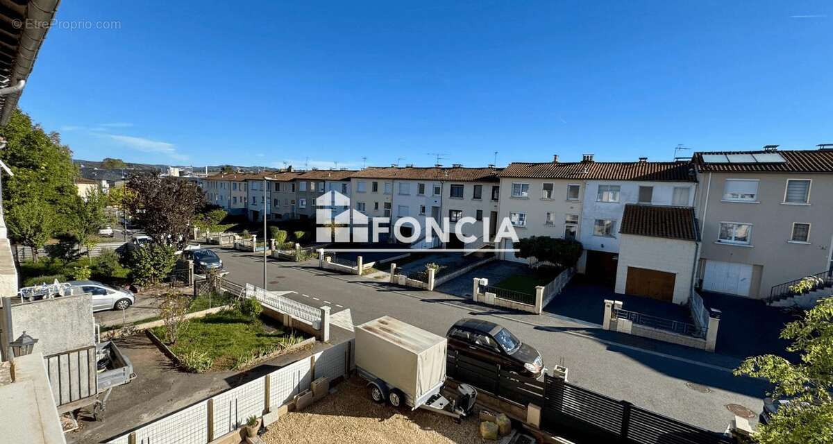 Maison à ONET-LE-CHATEAU