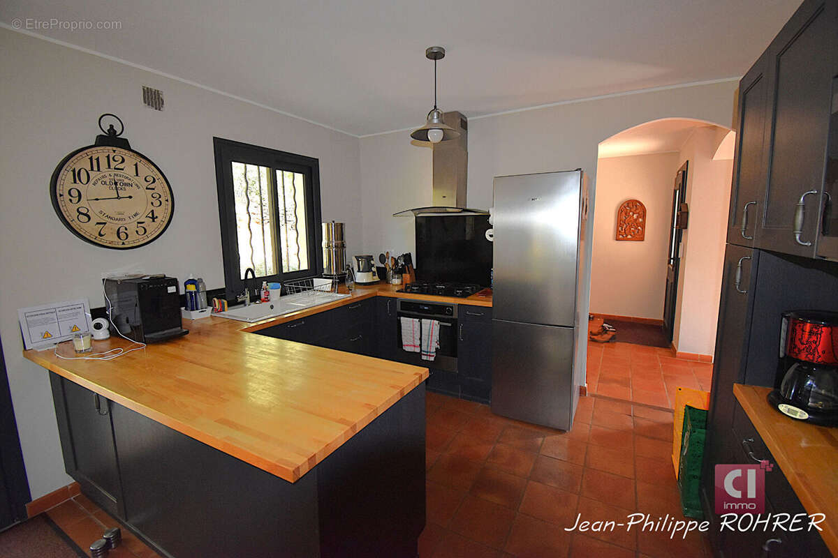 Maison à SAINTE-ANASTASIE-SUR-ISSOLE