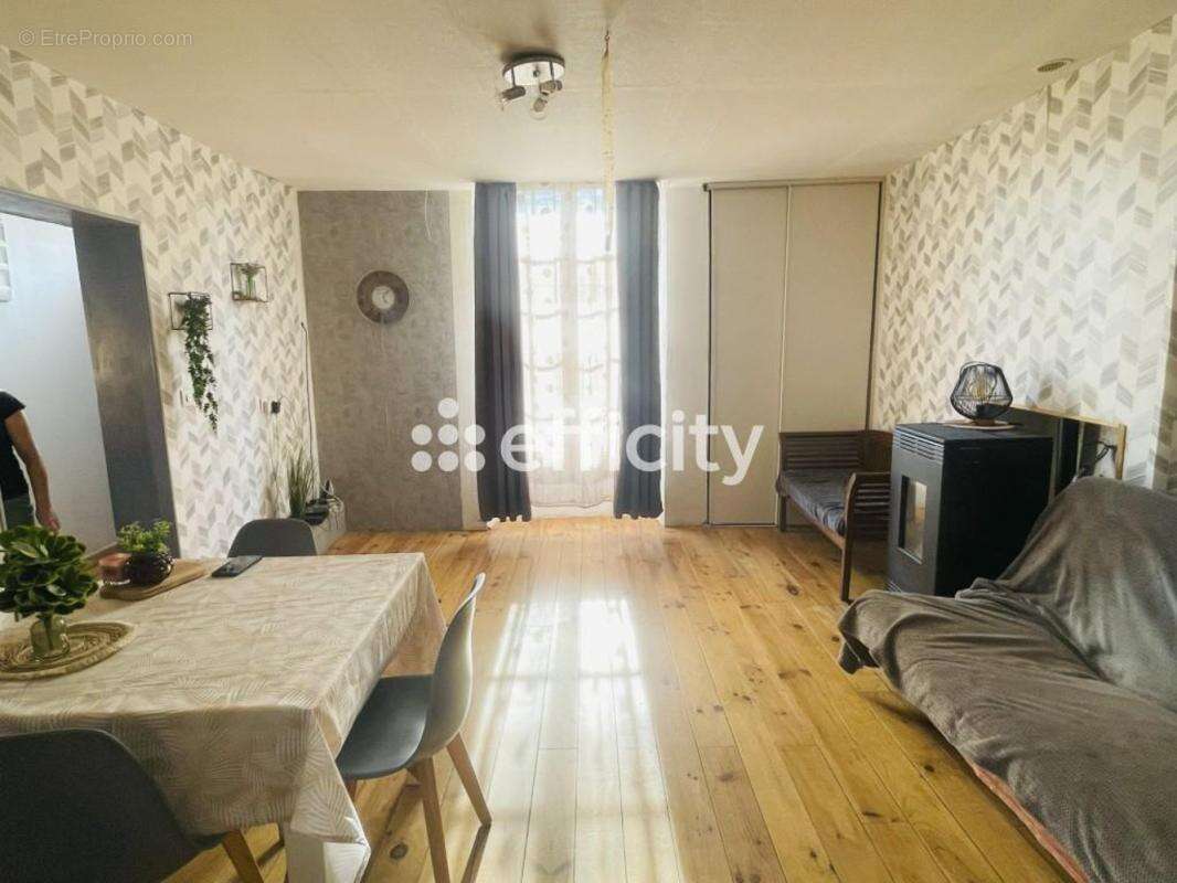 Maison à SAINT-AUBIN-DES-COUDRAIS