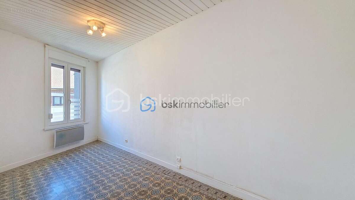 Maison semi individuelle semi plain pied 4 chambres jardin double garage - photo 7