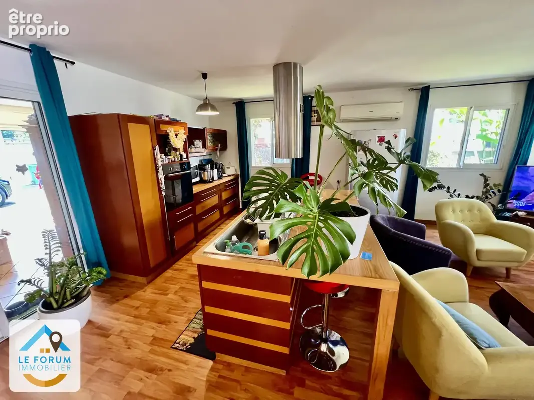 Saint pierre 97410 - villa t3 + studio - beaux volumes - quartier prisé - proche des commodités - photo 2