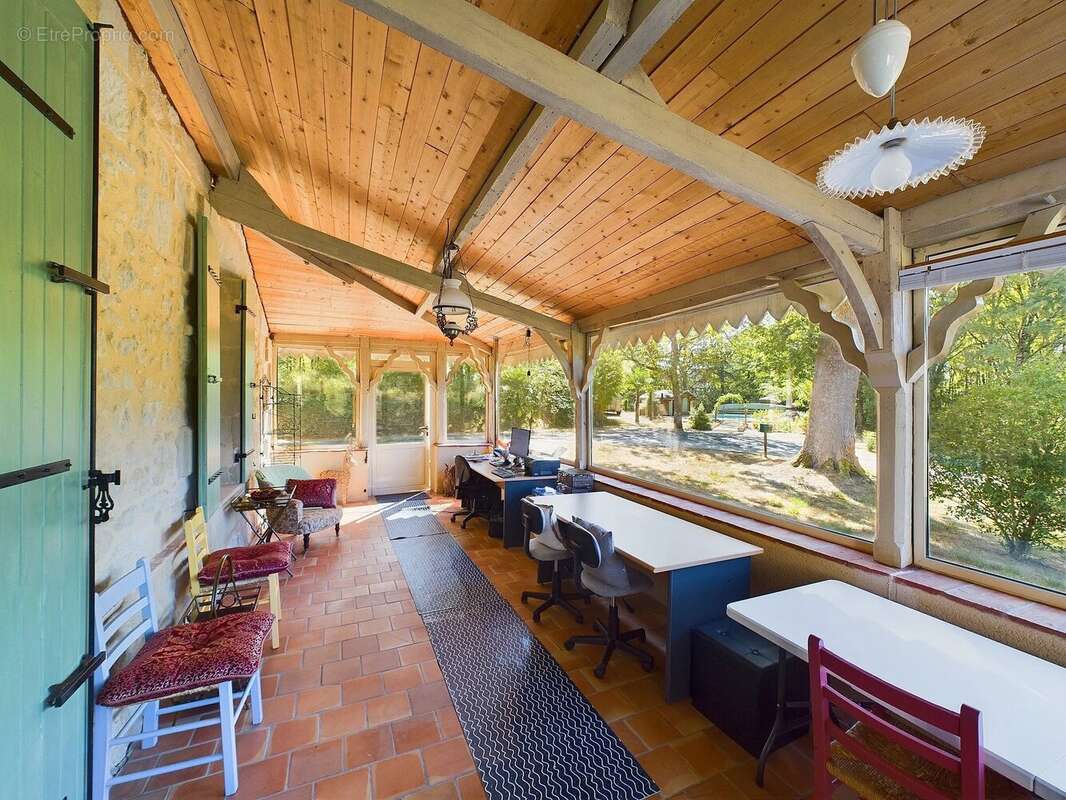 Grande maison familiale dans un endroit paisible - photo 15
