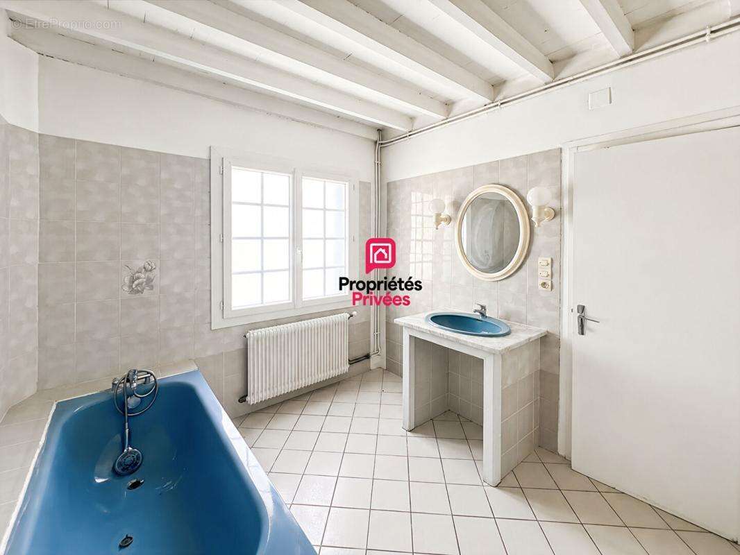 Maison en pierre 118 m² sur plus d'un hectare avec dépendances - photo 11