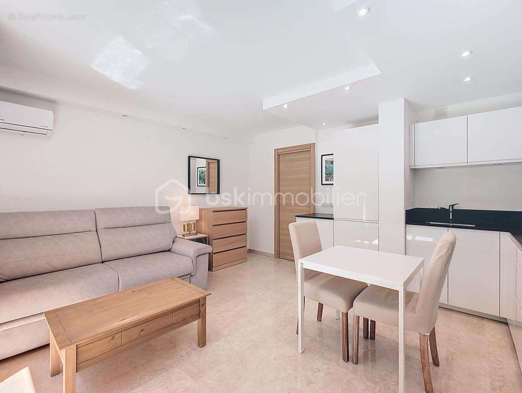Appartement à MOUGINS