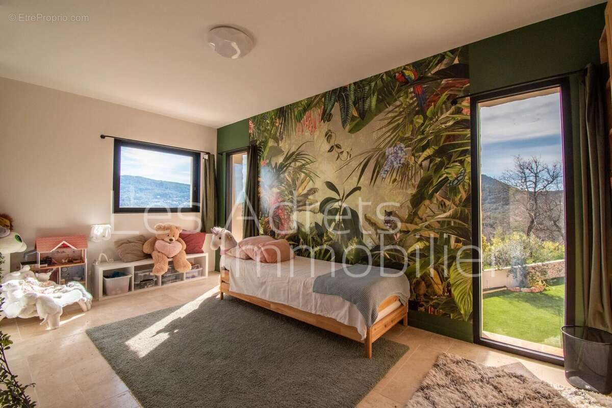 Maison à LES ADRETS-DE-L&#039;ESTEREL