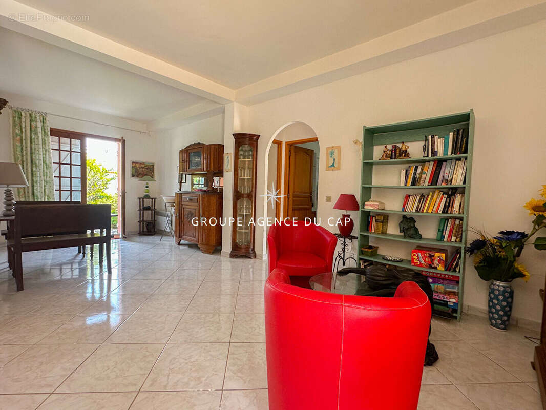 Maison à LES ISSAMBRES