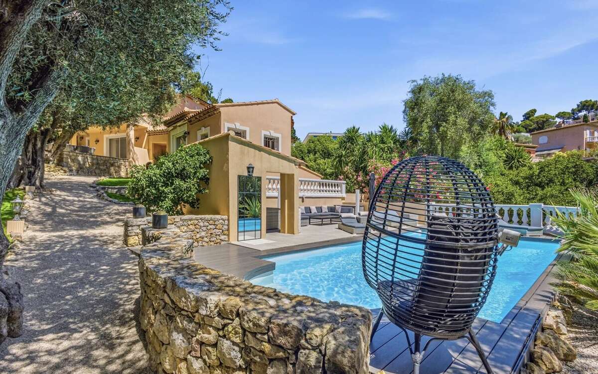 Maison à LE CANNET