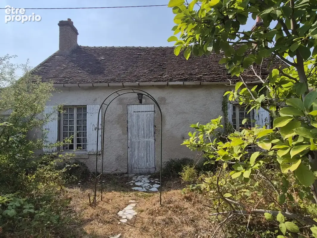 Maison à rénover avec terrain. - photo 2