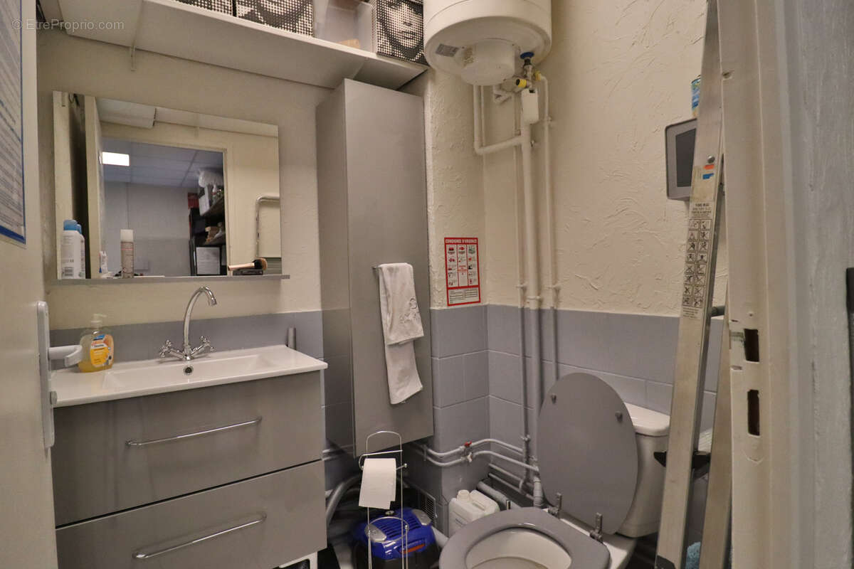 Commerce à CORMONTREUIL