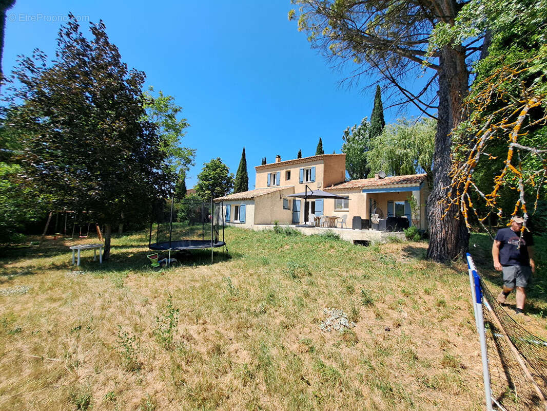 Maison à MALAUCENE