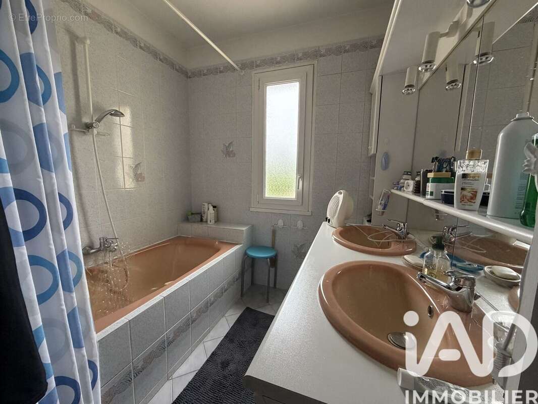 Photo 8 - Maison à LA JARRIE