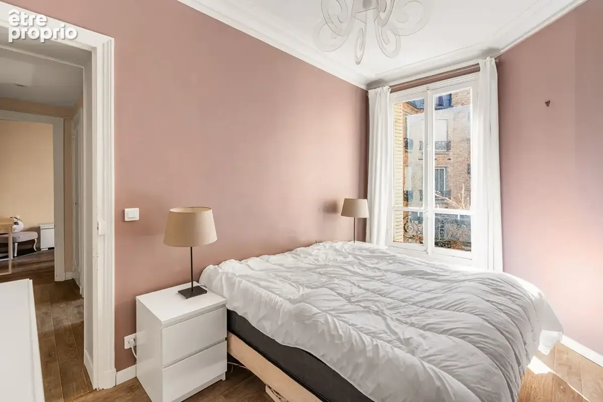 Rue de Lévis - Deux pièces - Etage élevé - Belle copropriété - photo 5