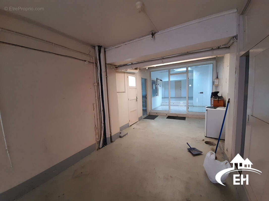 Ensemble immobilier - maison et batiment - photo 6