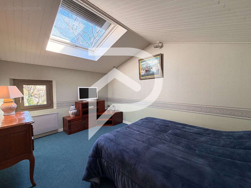 Maison à VINON-SUR-VERDON