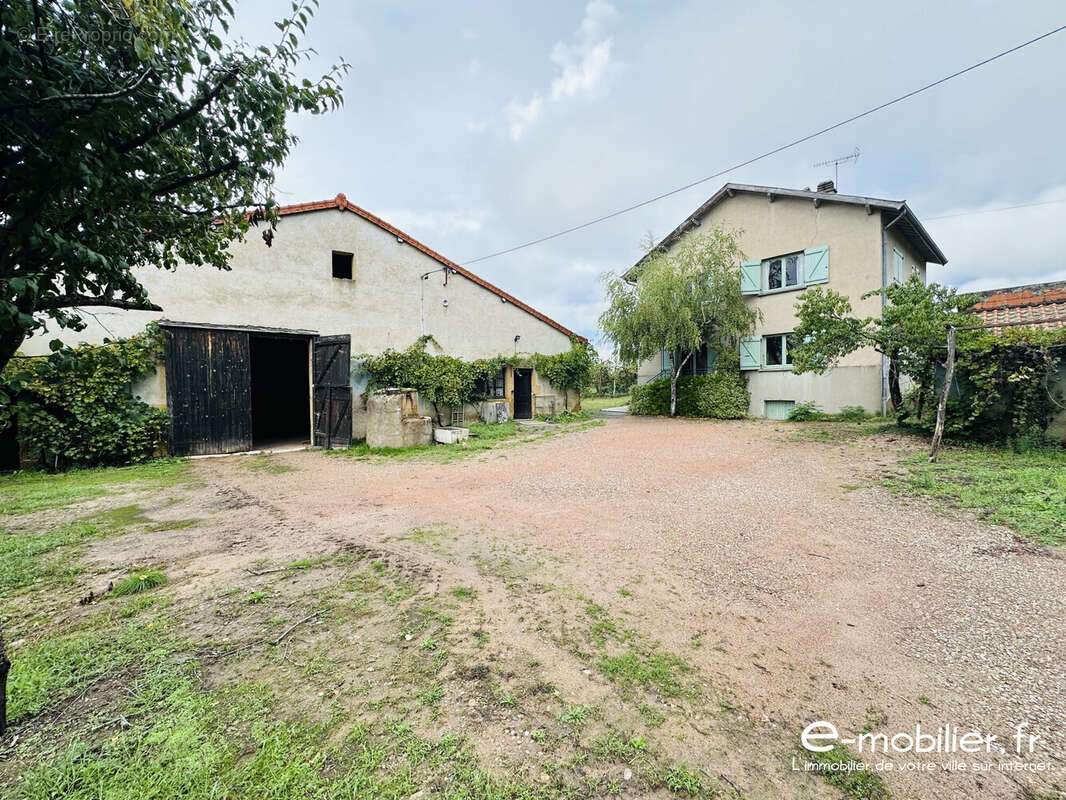 Maison 145 m² à Marcigny  - photo 3