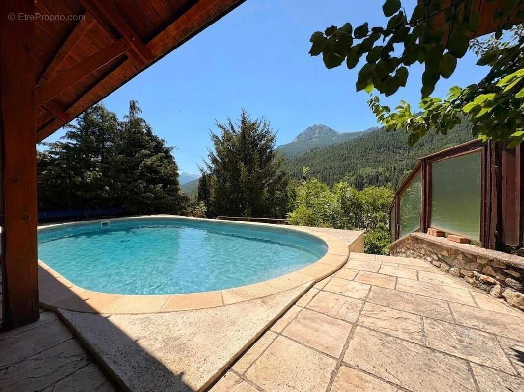 Appartement 130 m² à La Salle-Les-Alpes  - photo 9