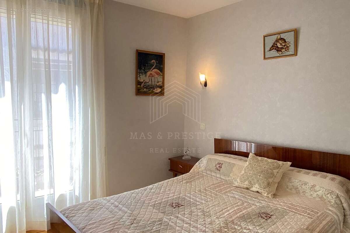 Maison à SAINT-LAURENT-DE-CERDANS