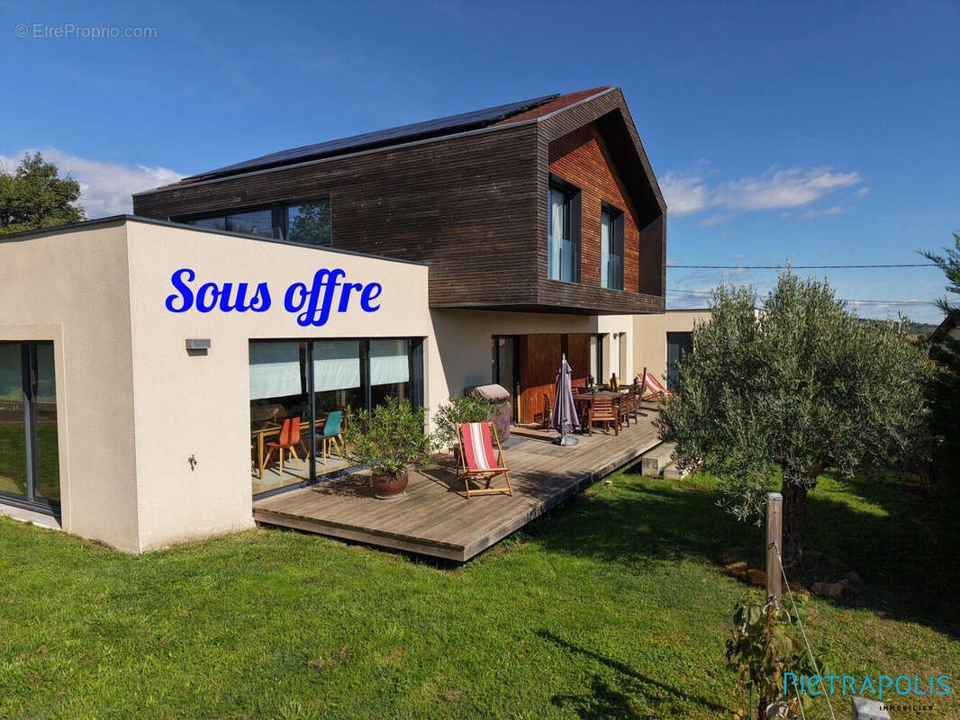 Maison à FLEURIEUX-SUR-L'ARBRESLE