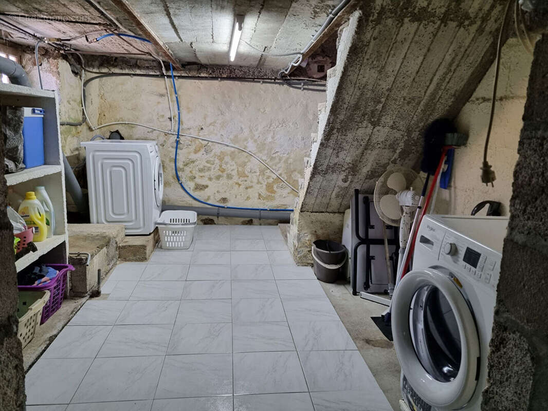 Maison à SAINT-LEGER-MAGNAZEIX