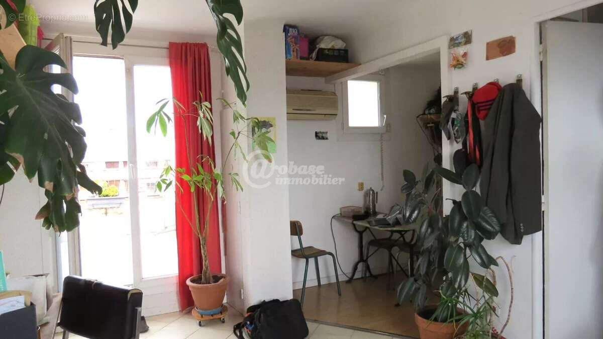 Appartement à MARSEILLE-3E