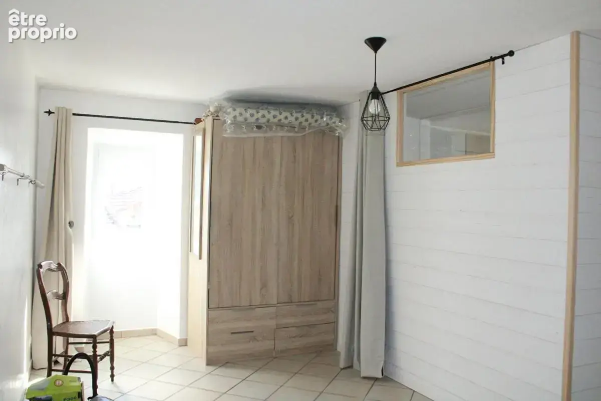 Maison avec 4 appartements indépendants en centre ville de Langogne - photo 8