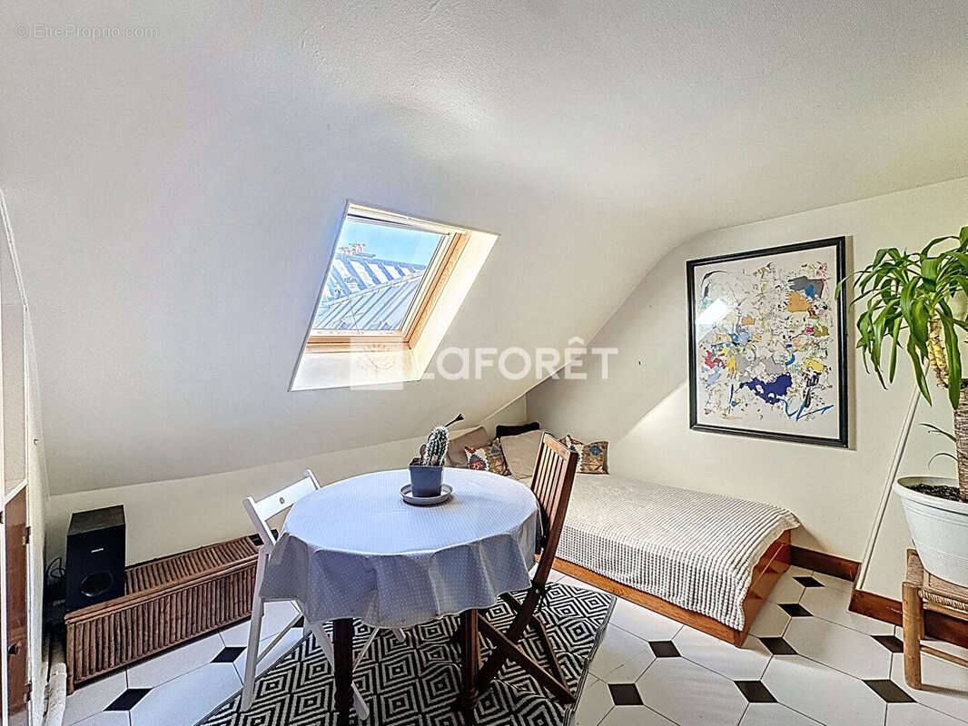 Appartement à PARIS-8E