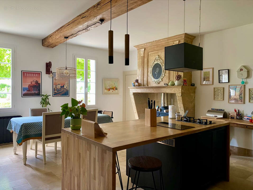Maison à SAINT-EMILION