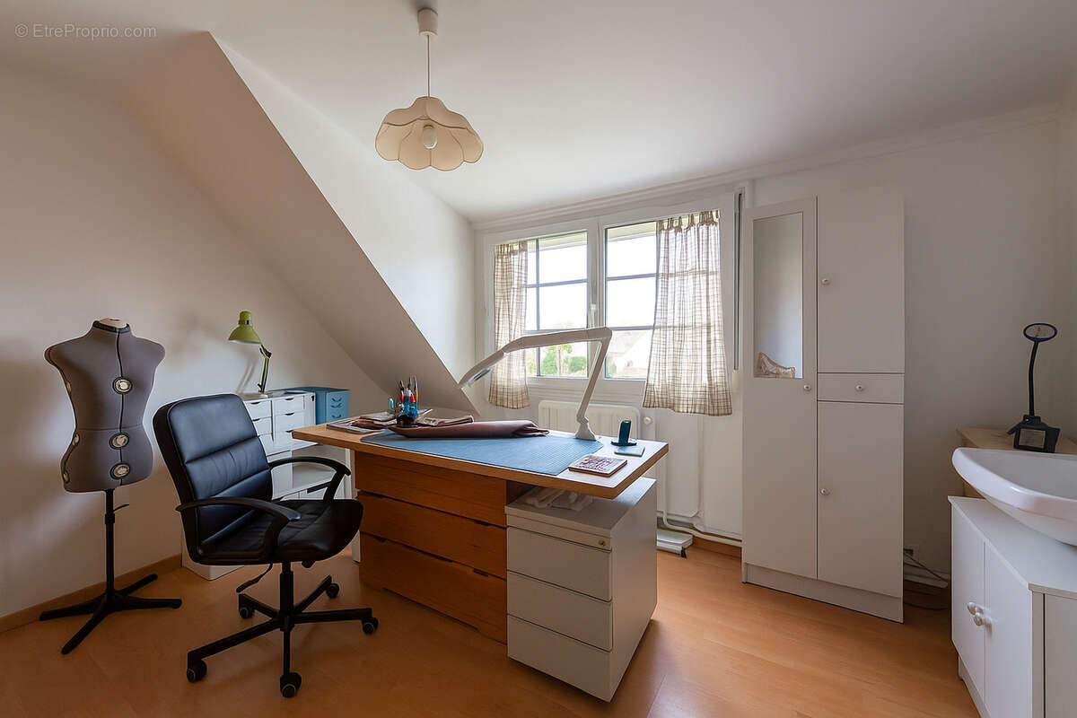 Maison à SAVIGNY-LE-TEMPLE