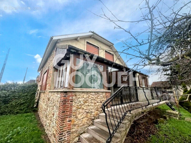 Maison à BROUSSY-LE-GRAND