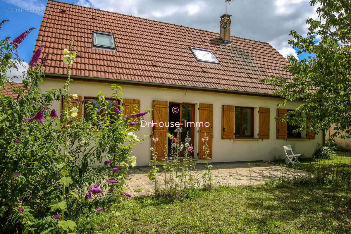 Maison à CHAMPHOL