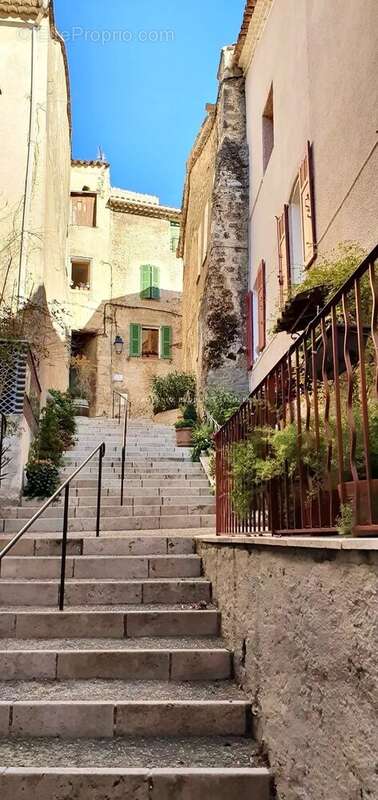 Maison à VILLECROZE