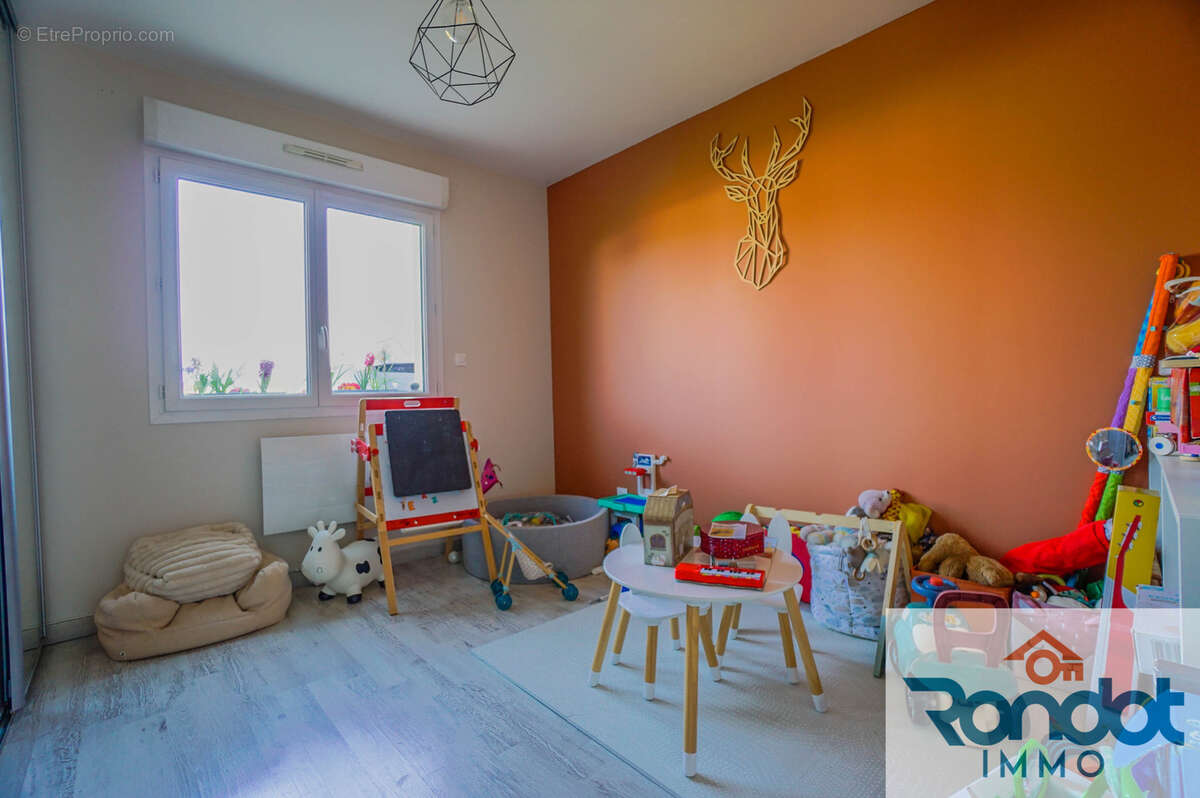 Maison à NORGES-LA-VILLE