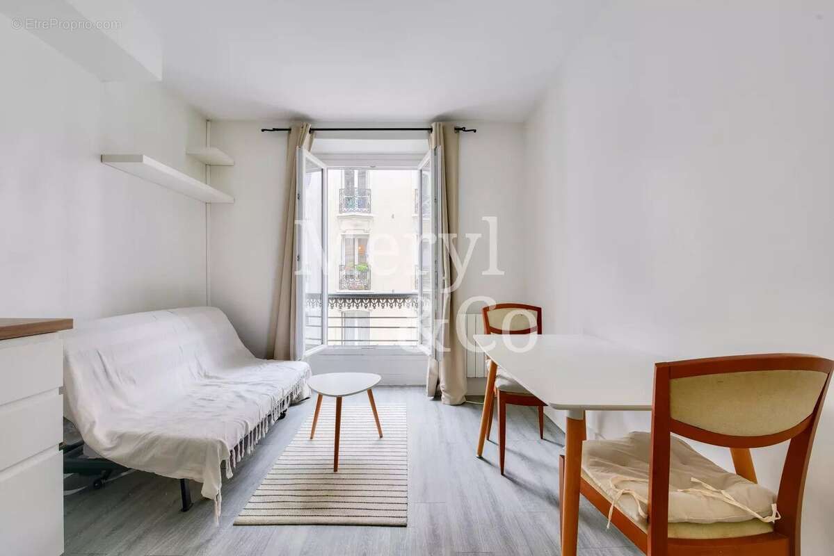 Appartement à PARIS-17E