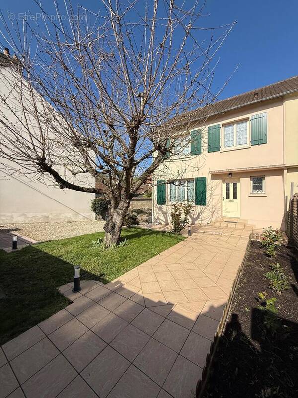 Photo 1 - Maison à LIMETZ-VILLEZ
