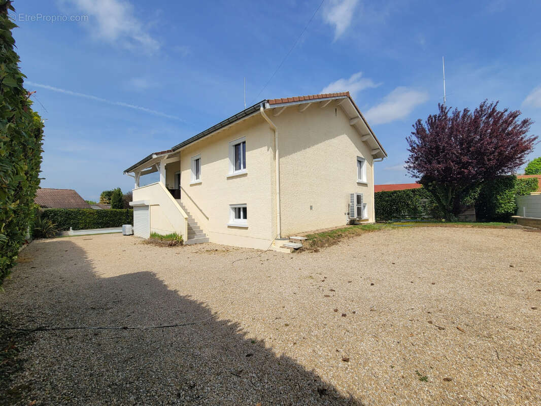 Maison à CHALEINS