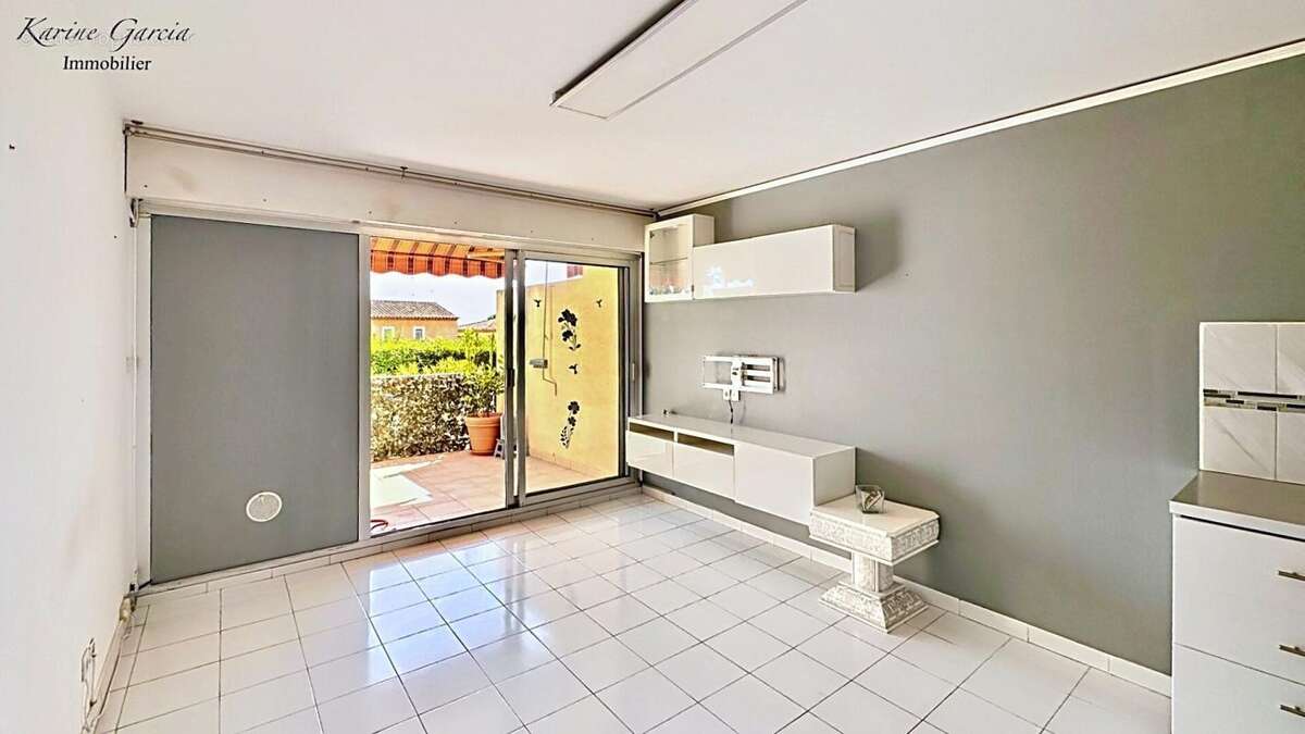 Bandol - proximite centre ville et commerces - studio 24 m² - parking privatif - photo 2