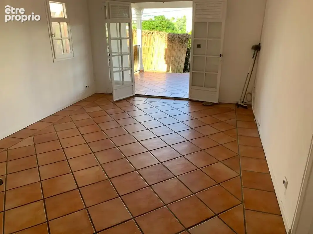 Maison 4 pièces 83 m² à vendre à Fort-De-France (97200) - photo 3