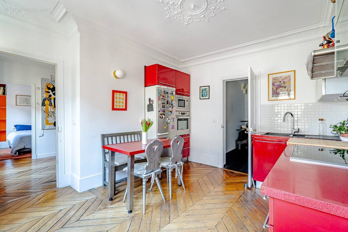 Appartement à PARIS-18E