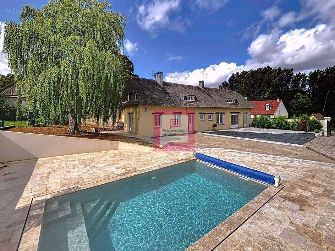 Maison à EPERNON