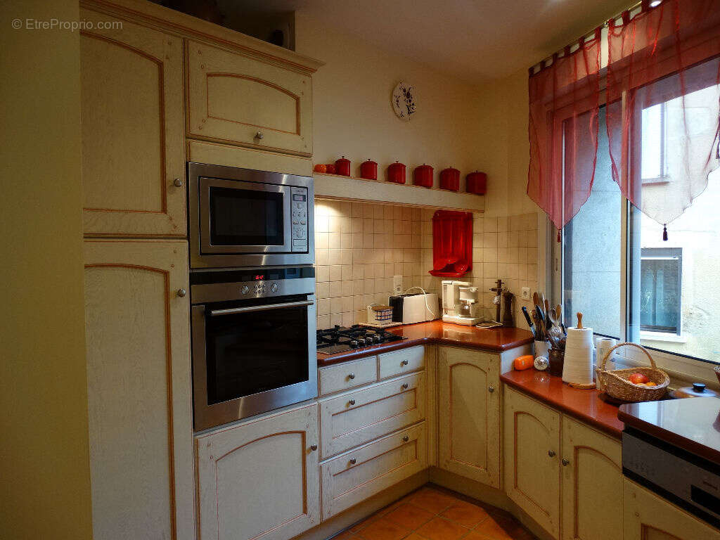 Maison à LACAPELLE-BIRON