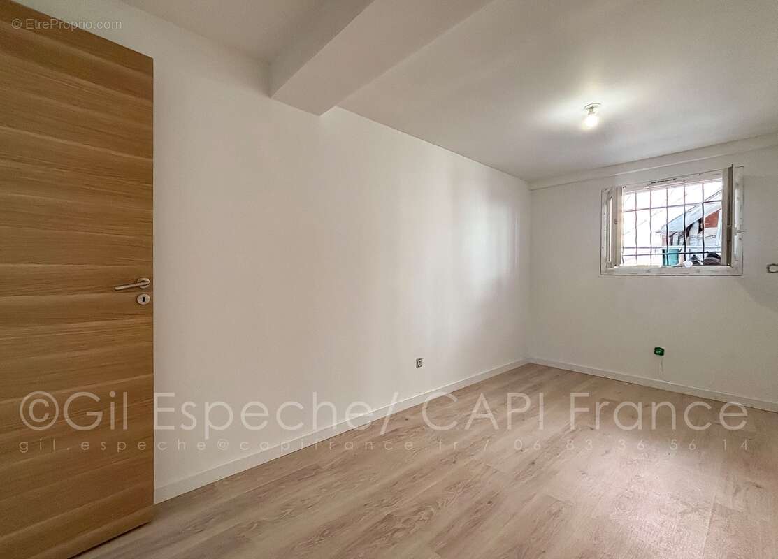 Appartement à vendre 3 pièces Rez-de-Jardin SAINT LAURENT DU VAR (06) - photo 8