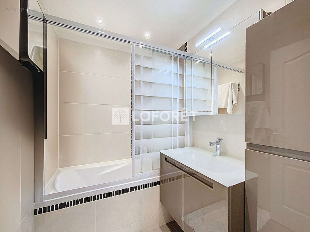 Appartement à VERNEUIL-SUR-SEINE