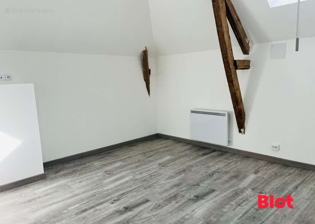 Maison à SAINT-ERBLON