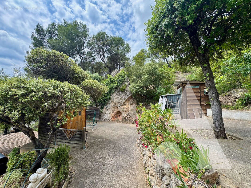 Maison à VILLECROZE