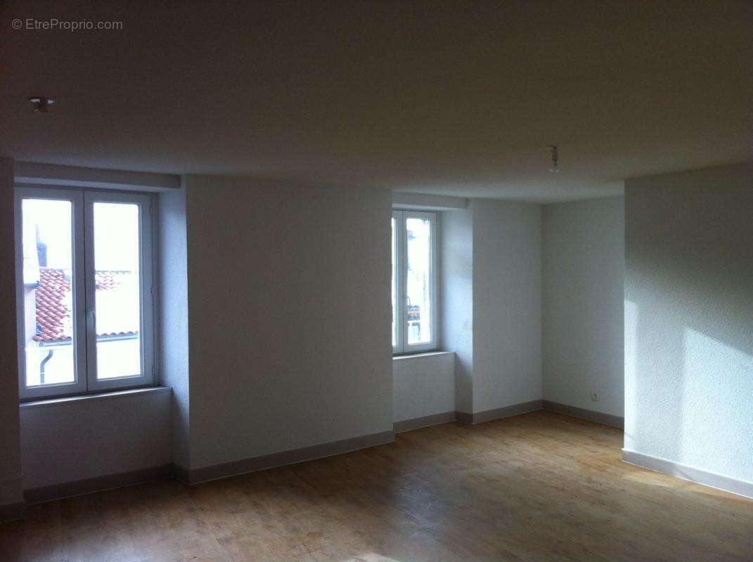Appartement à THIERS