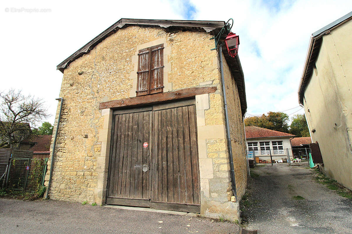 Maison à DOULEVANT-LE-CHATEAU