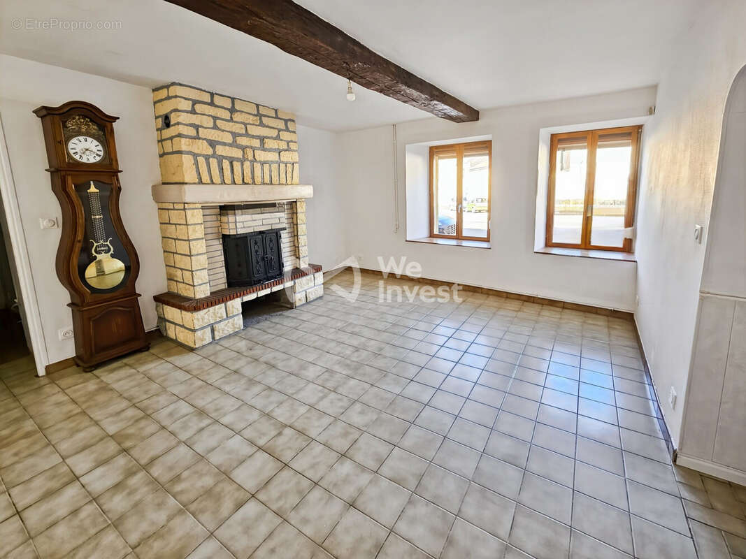 Maison 90 m² à Sapogne-Et-Feucheres  - photo 2